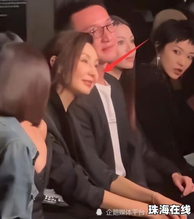 60岁张曼玉巴黎被偶遇