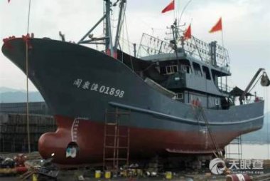 船只侧翻 知情人：劝乘客回舱时突发