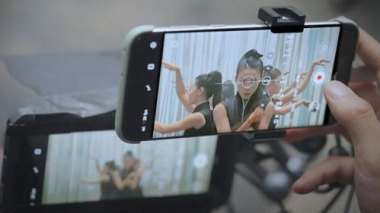 华为手机怎么下电影