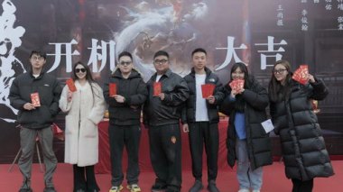 横店短剧演员高强度工作去世？假