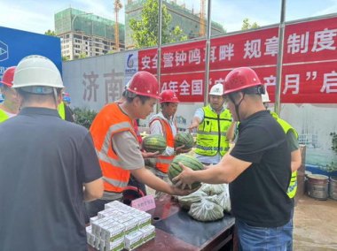 多措并举应对高温“烤”验