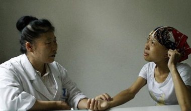 罗家英患癌放弃化疗后继续工作