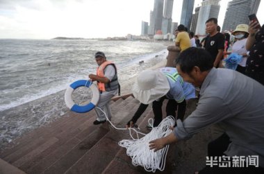 青岛58岁卖玉米大姨回应跳海救人
