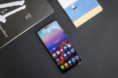 华为手机怎么开ai