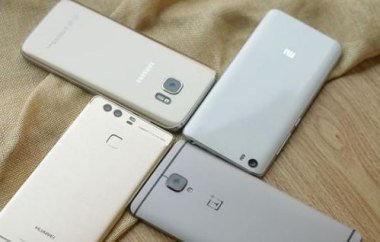 华为手机后面怎么开灯