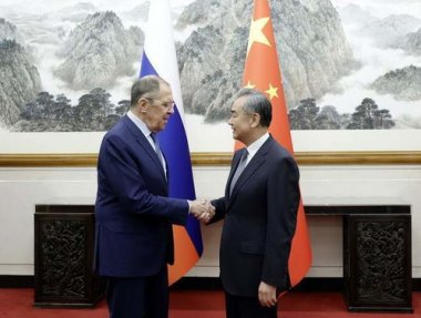 王毅会见俄罗斯外长拉夫罗夫