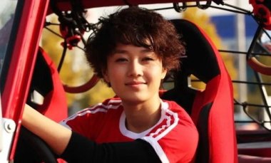 马伊琍称母女关系有雌竞成分引争议