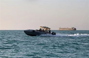 也门胡塞武装在红海击沉第二艘货轮 也门胡塞武装在红海击沉第二艘货轮