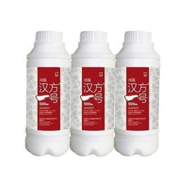养殖户放冰块和藿香正气水给鱼降温