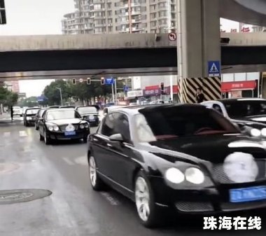 杨少华出殡场面盛大 百辆豪车送行