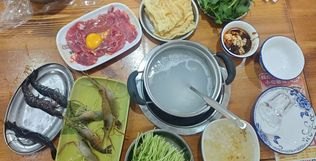 又一小火锅火出圈：主打海鲜 5元/盘