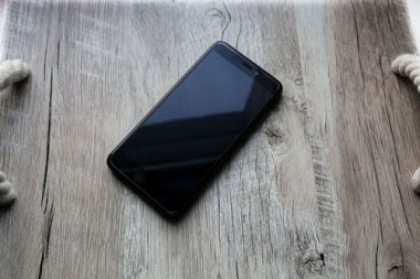 华为手机发绿怎么调