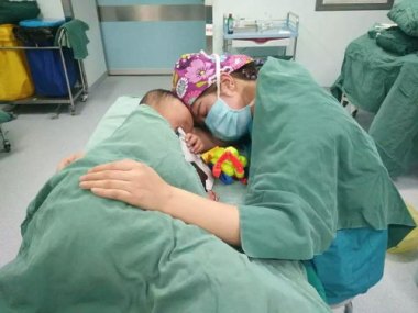 手术后脑死亡男童母亲发声