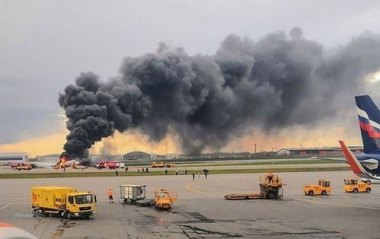 印度空难：起飞后双发几乎同时断油