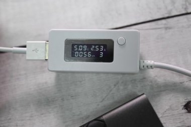 华为手机怎么测电流