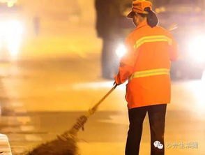 环卫工翻垃圾找手表为何暖心变闹心