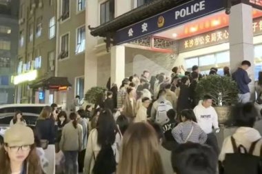 上海多人暴雨中排队喝零下80度咖啡