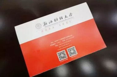 父母代签孩子清华录取通知书时哭了