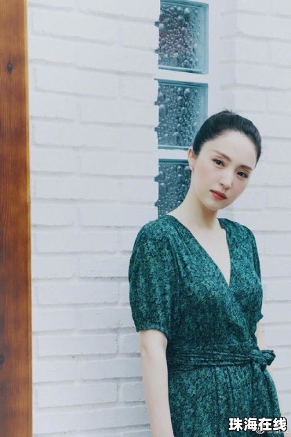 董璇张维伊带小酒窝参加友人婚礼