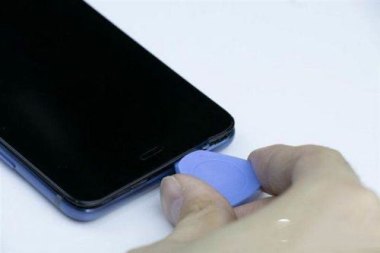 怎么拿掉华为手机壳 怎么拿掉华为手机壳