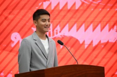 桌面手机华为怎么视频 桌面手机华为怎么视频