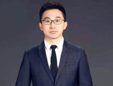 王宁上半年把去年一整年的钱都赚了