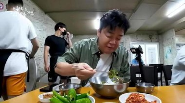 韩国女生独自吃饭被赶出餐厅