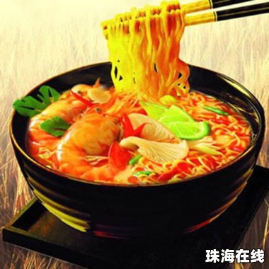 为何高铁泡面之争网友吵翻天