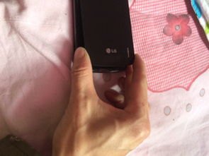 怎么摘掉手机膜华为