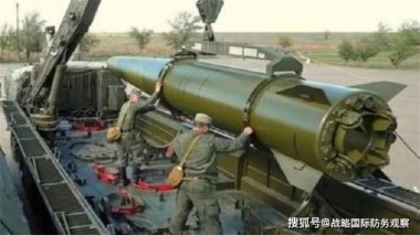 美国再次将核武器部署至英国