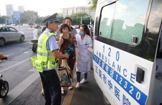救护车拉走溺水者仍有游客要下水 救护车拉走溺水者仍有游客要下水