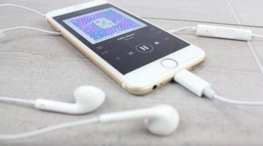 EarPods怎么连华为手机