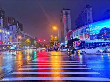 华为手机雨夜怎么拍照