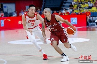 中国男篮大胜委内瑞拉