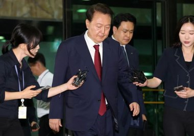 尹锡悦为了吹空调 频繁让律师探监