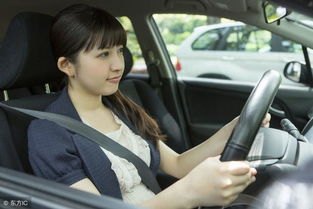 零跑向小鹏MONA开了一枪