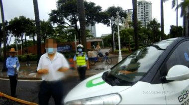 女生凌晨未接挪车电话 车子被砸