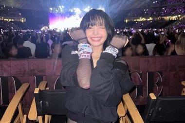 杨紫琼晒与LV三公子合照喊话Lisa