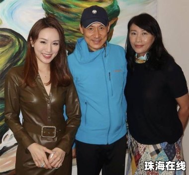 汪峰罕见带4娃同行 次女表情拘谨
