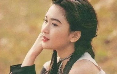 温碧霞自曝曾被父母卖掉还赌债