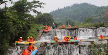 “窝囊漂流”一天卖出门票近40万元 “窝囊漂流”一天卖出门票近40万元