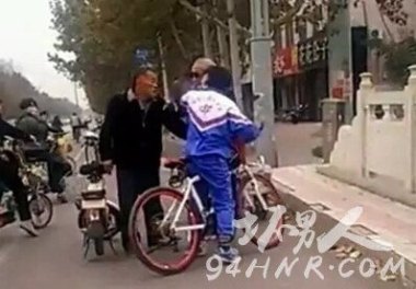 警方回应郑州街头有人拐卖小孩