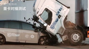理想邀请乘龙卡车直播对撞