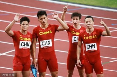 男子4X200自接中国队创造亚洲纪录
