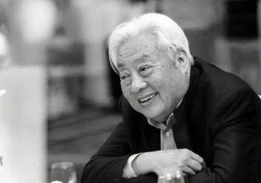 闫妮悼念朱龙广 曾在武林外传演父女