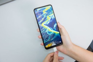 华为手机怎么远程守护oppo手机