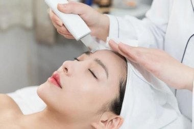 未成年人热衷医美 家长不能听之任之
