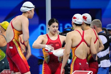 中国队女子4X100米混合接力铜牌
