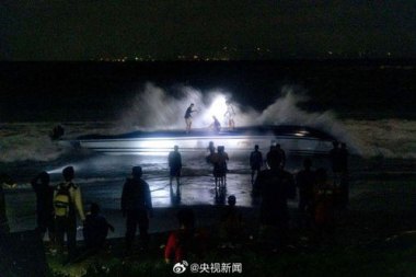 巴厘岛倾覆快艇上共有80人