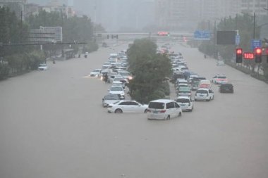 #直击河南郑州暴雨内涝现场#